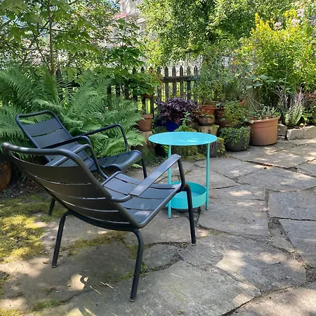 Gemuetliche Grosszuegige Altes Schulhaus Apartament *