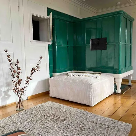 Gemuetliche Grosszuegige Altes Schulhaus Apartament