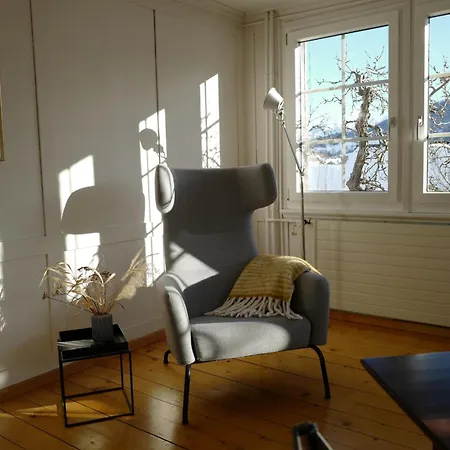 Gemuetliche Grosszuegige Altes Schulhaus Apartament