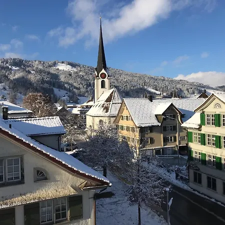 Apartament Gemuetliche Grosszuegige Altes Schulhaus