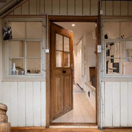 Gemuetliche Grosszuegige Altes Schulhaus Apartament