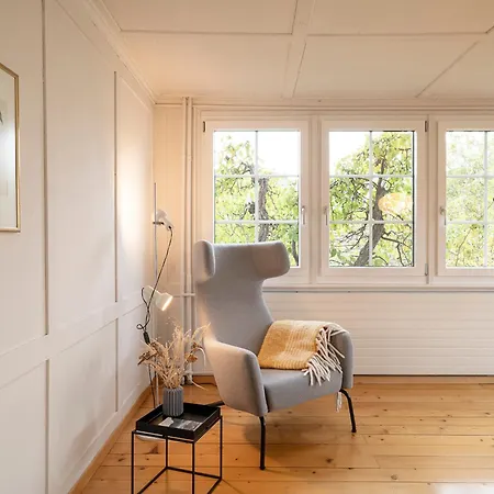 Gemuetliche Grosszuegige Altes Schulhaus *