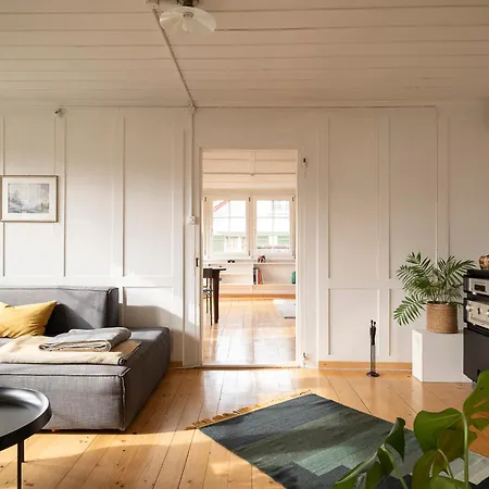 Gemuetliche Grosszuegige Altes Schulhaus *