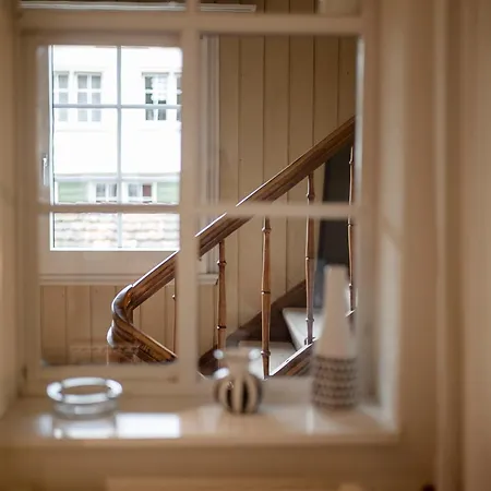 Gemuetliche Grosszuegige Altes Schulhaus Apartament