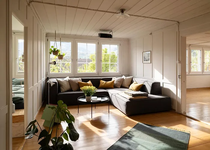 Gemuetliche Grosszuegige Altes Schulhaus Appartement *