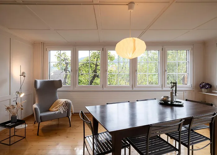 Gemütliche Grosszügige Altes Schulhaus Apartment *