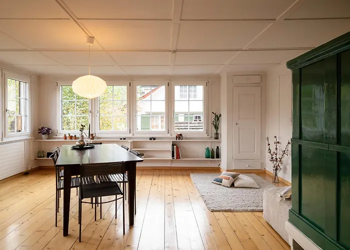 Apartment Gemütliche Grosszügige Altes Schulhaus *