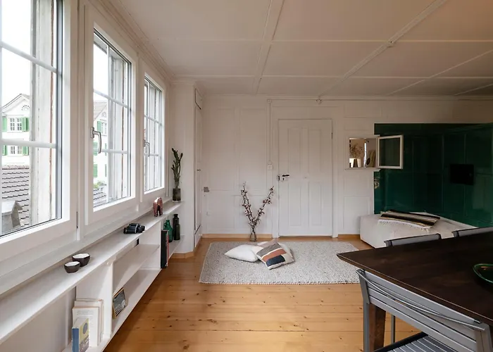 Apartment Gemütliche Grosszügige Altes Schulhaus