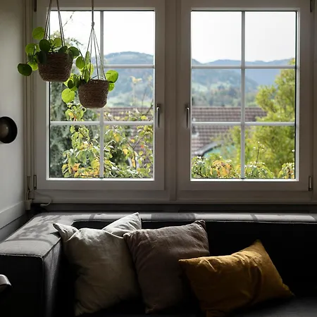Apartamento Gemütliche Grosszügige Altes Schulhaus