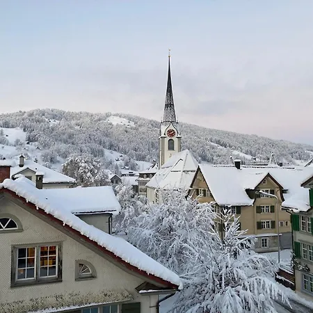 Gemütliche Grosszügige Altes Schulhaus Apartment Ebnat-Kappel
